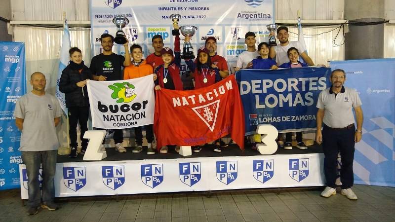Podio de los tres equipos que lograron mejor puntuación en el tablero general. Club Natación SGVB con 459, seguido por Bucor de Córdoba con 293,50 y en tercer lugar Municipio de Lomas de Zamora con 281 puntos.